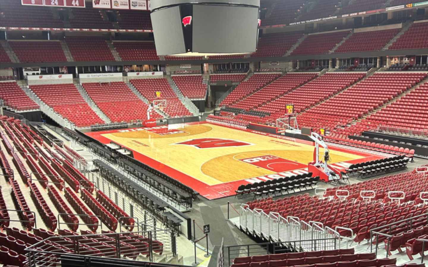 University of Wisconsin Madison Kohl Center Quiclock Portable Basketball Floor